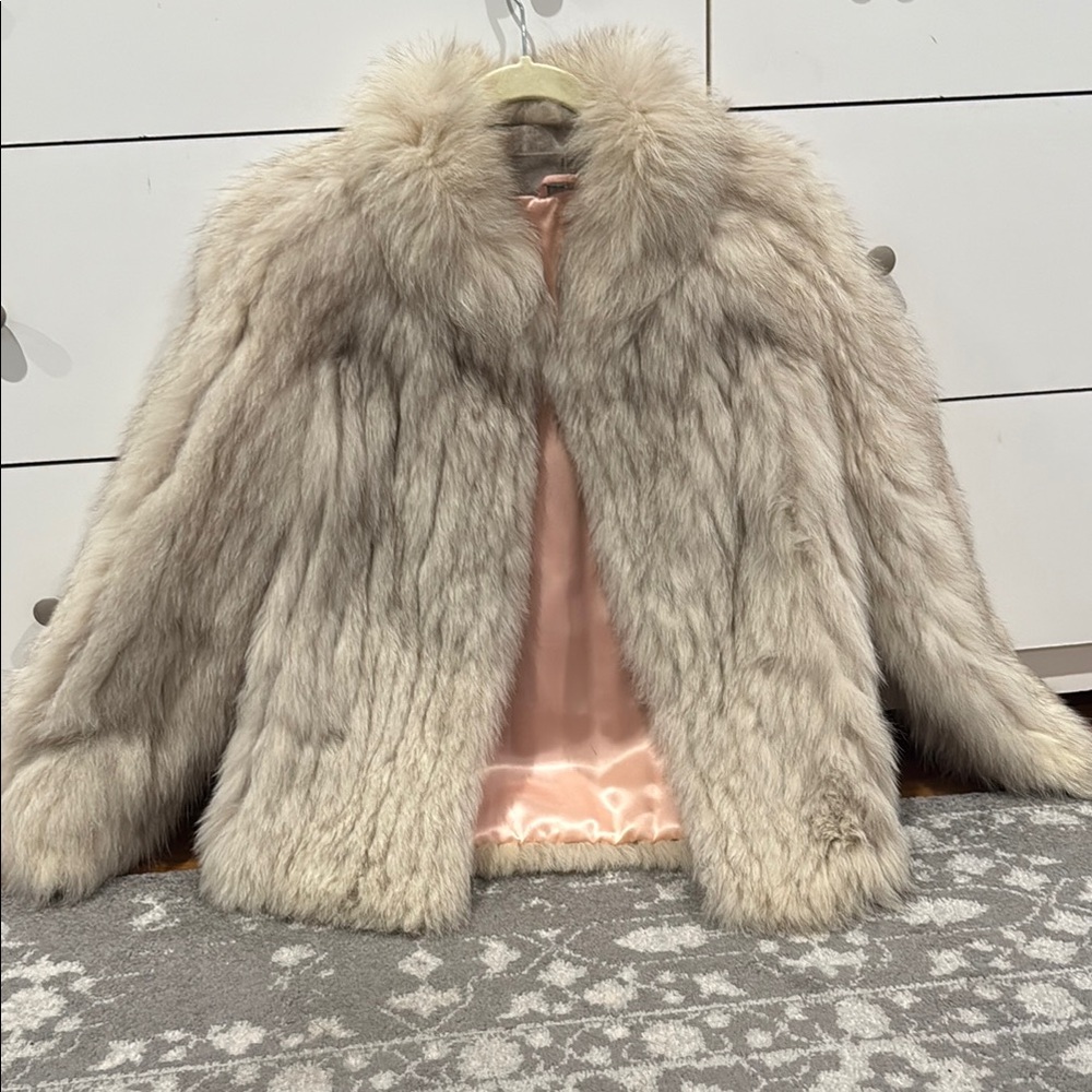 Luxurious real  Fur Coat - Cream
